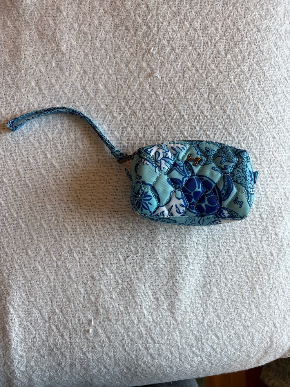 lug Blimp Quilted Pouch in Sealife Aqua NWOT - Picture 3 of 5